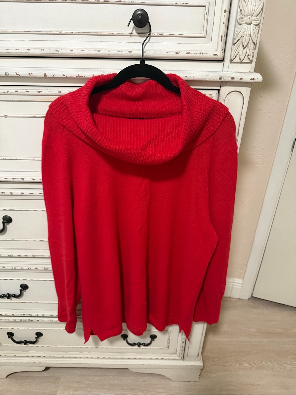 Talbots 100% Cachemire Red Cowl Neck Sweater
